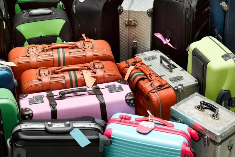 Always keep your actions easily identifiable and under your control when they are at the airport